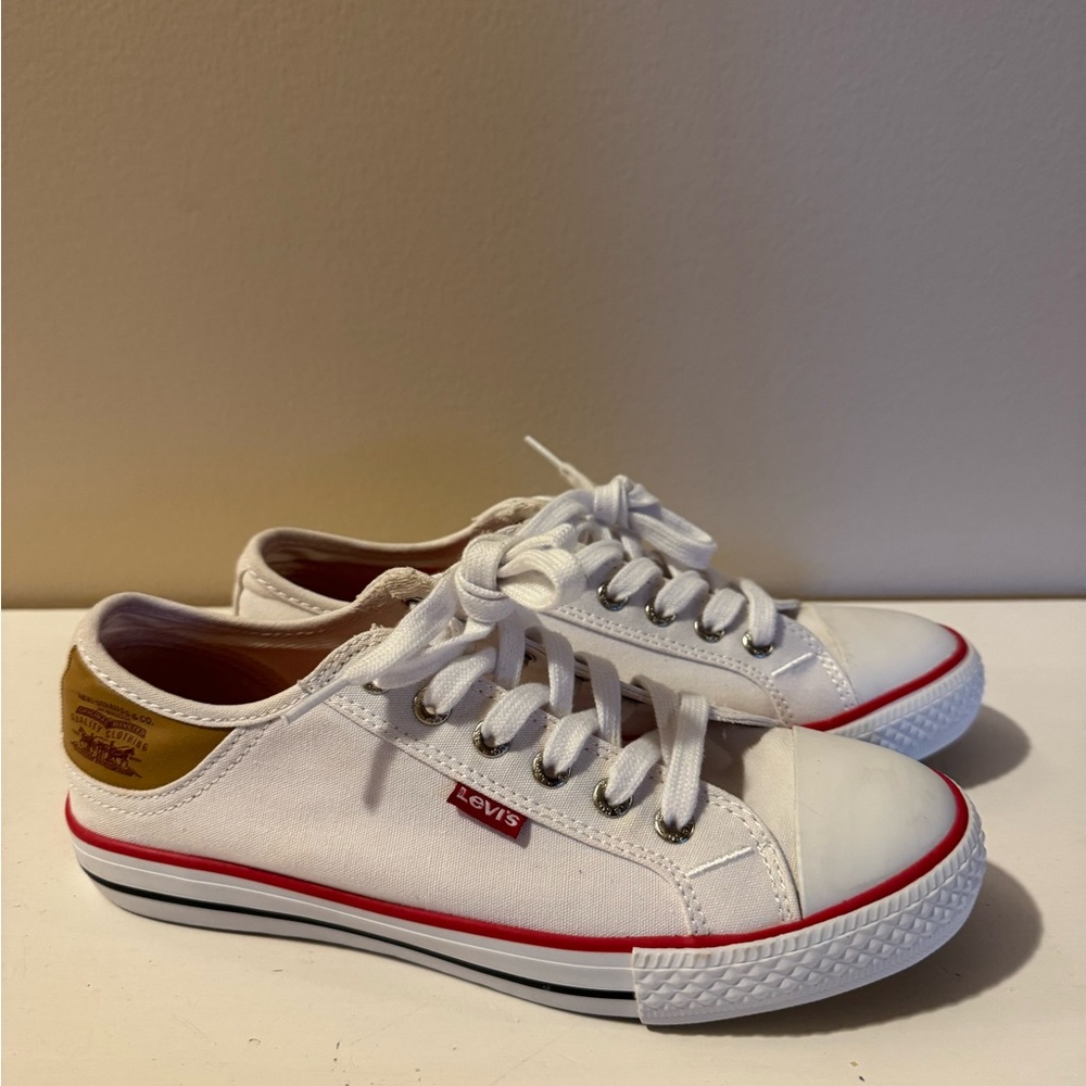 Levi's Womens White Canvas Lace Up Low Top Sneakers with Levi Logo on Heel